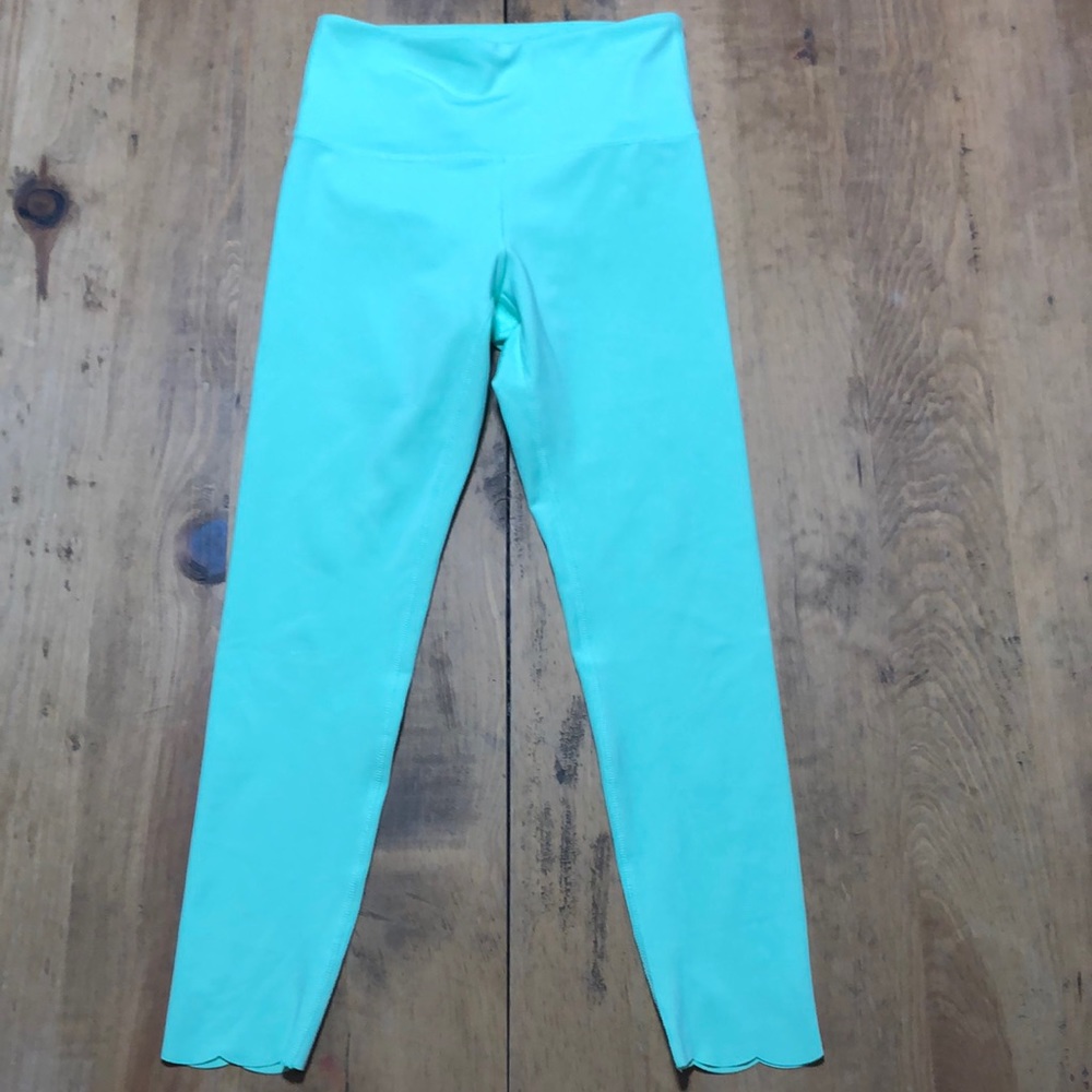 Ellie scalloped ankle leggings